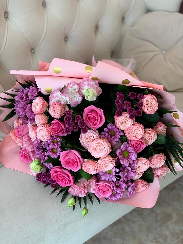 Букет цветов из: Хризантемы, Розы и Лизиантусы в Кушнаренково