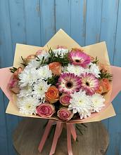 Букет цветов из:  Розы, Герберы и Хризантемы в Кушнаренково
