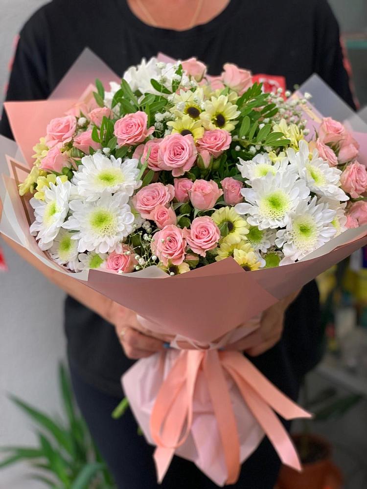 Букет цветов из: Розы и Хризантемы в Кушнаренково