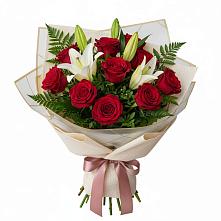 Букет цветов из:  Лилии и Розы в Кушнаренково