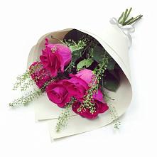 Букет цветов из:  Розы в Кушнаренково