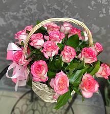 Цветочная композиция из Розы в корзине в Кушнаренково