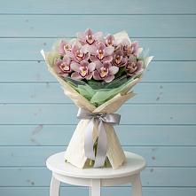 Букет цветов из:  Орхидеи и Розы в Кушнаренково