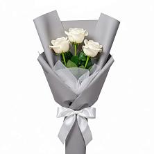 Букет 3 белые розы в Кушнаренково