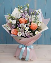 Букет цветов из:  Лизиантусы, Розы, Альстромерии и Гипсофила в Кушнаренково