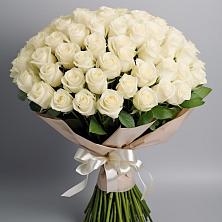 Букет 101 беля роза Белоснежка в Кушнаренково