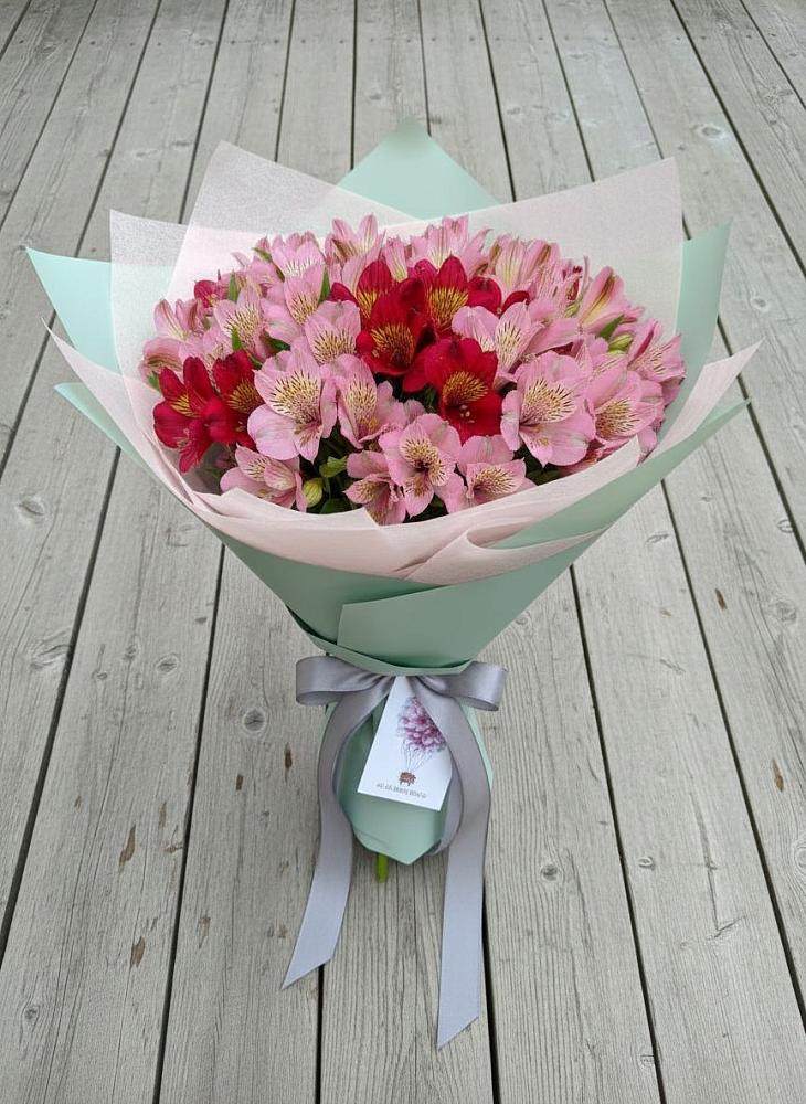 Букет цветов из: Альстромерии в Кушнаренково