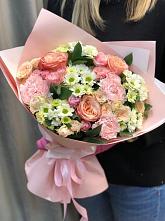 Букет нежные объятья в Кушнаренково Букет цветов из: Гвоздики, Розы и Хризантемы в Кушнаренково