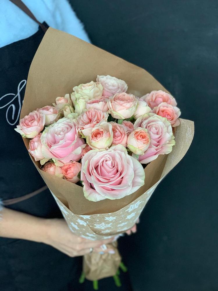 Букет цветов из: Хризантемы и Розы в Кушнаренково