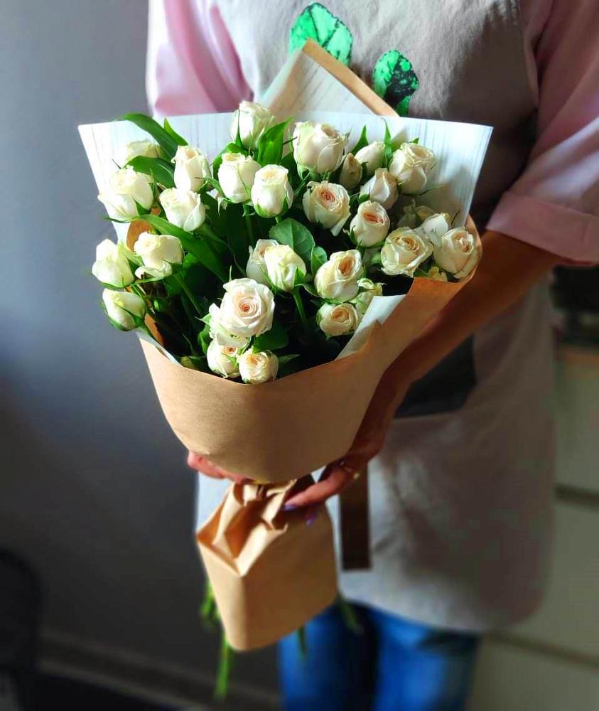Букет цветов из: Розы в Кушнаренково