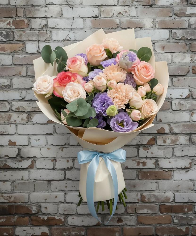 Букет цветов из: Розы, Лизиантусы и Гвоздики в Кушнаренково