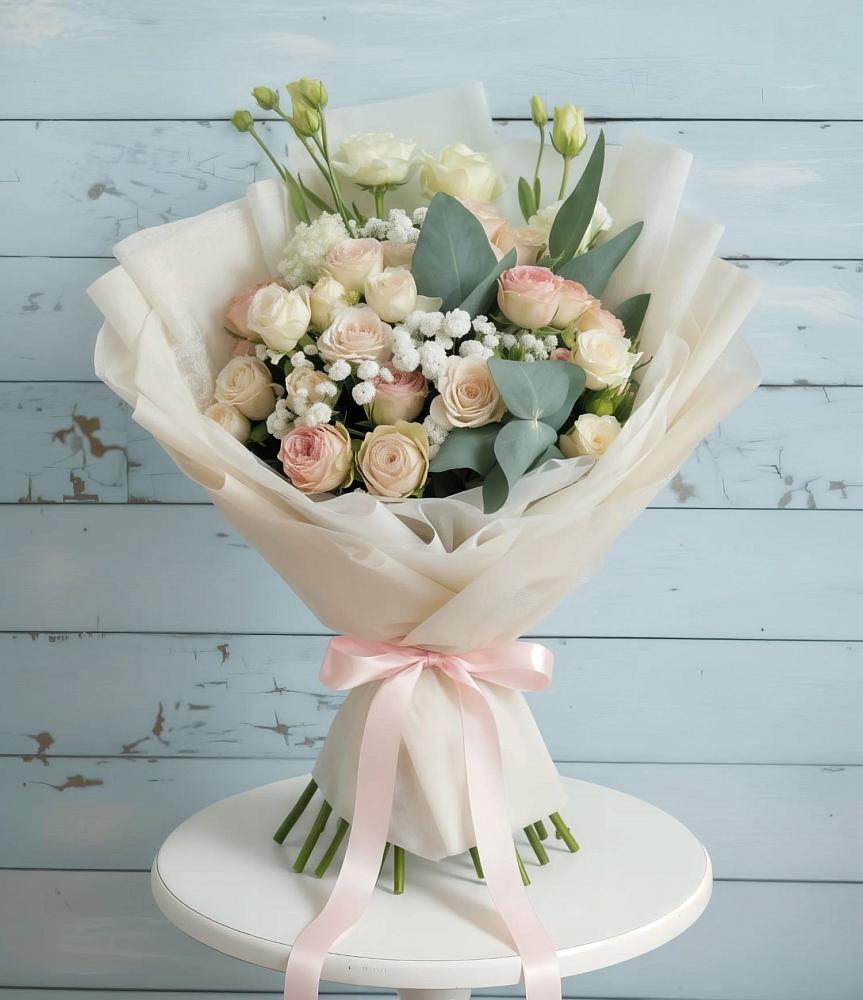 Букет цветов из: Розы и Лизиантусы в Кушнаренково