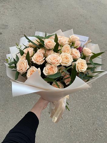 Букет Кремовые розы Латте в Кушнаренково