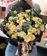 Букет цветов из:  Розы и Лизиантусы в Кушнаренково