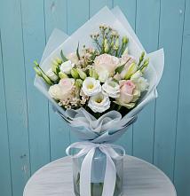 Букет цветов из:  Розы и Лизиантусы в Кушнаренково