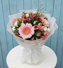 Букет цветов из:  Герберы, Альстромерии и Лизиантусы в Кушнаренково