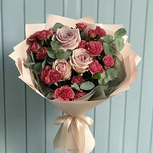 Букет цветов из:  Гвоздики и Розы в Кушнаренково