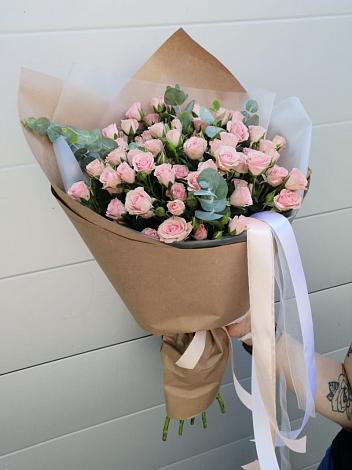 Букет цветов из: Розы в Кушнаренково