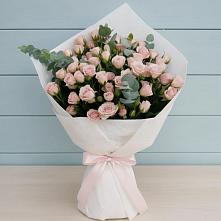 Букет цветов из:  Розы в Кушнаренково