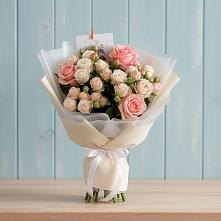 Букет цветов из:  Розы в Кушнаренково