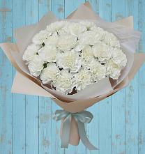 Букет цветов из:  Гвоздики в Кушнаренково