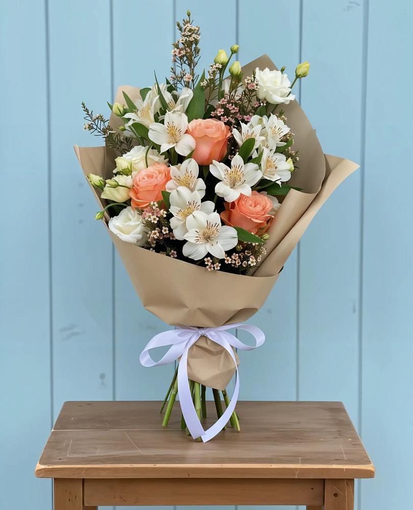 Букет цветов из: Альстромерии, Лизиантусы, Розы и Хризантемы в Кушнаренково