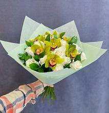 Букет цветов из:  Орхидеи и Розы в Кушнаренково