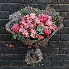 Букет цветов из:  Розы в Кушнаренково